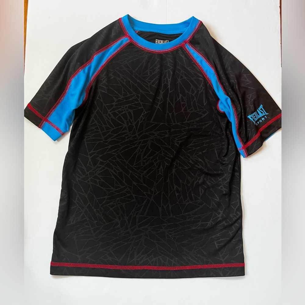 Everlast Activewear T shirt boys size M